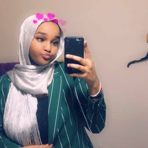 Meet your Posher, Hala